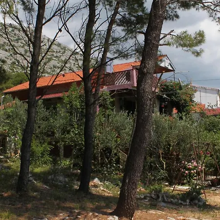 Starigrad 6585a *