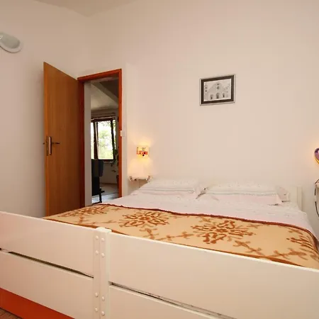 Апартаменты Starigrad 6585a Стариград-Пакленица